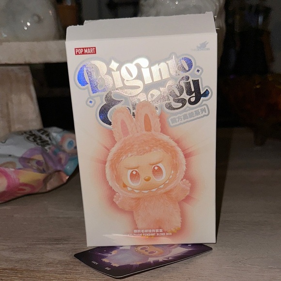 POPMART | THE MONSTERS Labubu Big into Energy Series Vinyl Plush - Luck - Picture 7 of 10